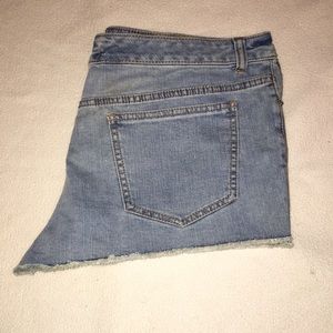 Woman’s VS Boyfriend Shorts Size 14
